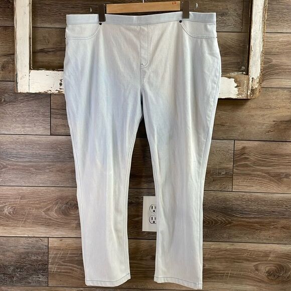 Ladies Stretch Jeans, Size XL, Light Blue Fade - Picture 1 of 6